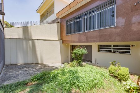 Casa para alugar com 320m², 5 quartos e 6 vagasQuintal