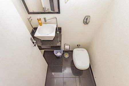 Casa para alugar com 320m², 5 quartos e 6 vagasLavabo