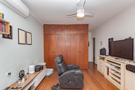 Casa para alugar com 320m², 5 quartos e 6 vagasSuíte 1