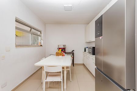 Casa para alugar com 320m², 5 quartos e 6 vagasCozinha