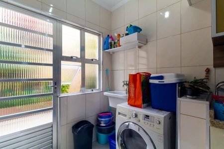 Casa à venda com 63m², 2 quartos e 1 vaga Casa à venda com 63m², 2 quartos e 1 vagaÁrea de Serviço