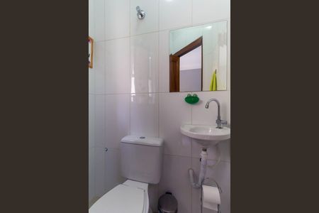 Lavabo de casa para alugar com 2 quartos, 63m² em Jardim Iva, São Paulo