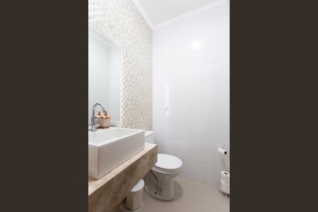 Casa à venda com 140m², 3 quartos e 2 vagas Casa à venda com 140m², 3 quartos e 2 vagasLavabo