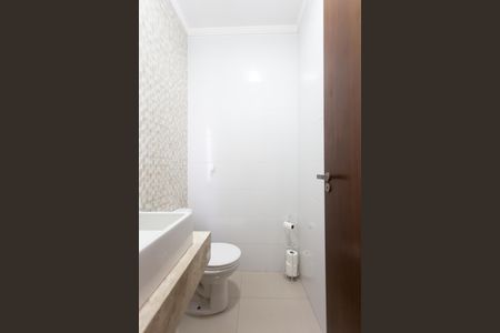 Casa à venda com 140m², 3 quartos e 2 vagas Casa à venda com 140m², 3 quartos e 2 vagasLavabo