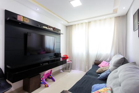 Casa à venda com 140m², 3 quartos e 2 vagas Casa à venda com 140m², 3 quartos e 2 vagasSala