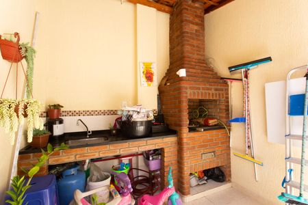 Casa à venda com 140m², 3 quartos e 2 vagas Casa à venda com 140m², 3 quartos e 2 vagasÁrea Externa - Churrasqueira