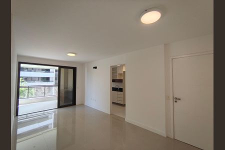 Sala de apartamento para alugar com 2 quartos, 86m² em Barra da Tijuca, Rio de Janeiro