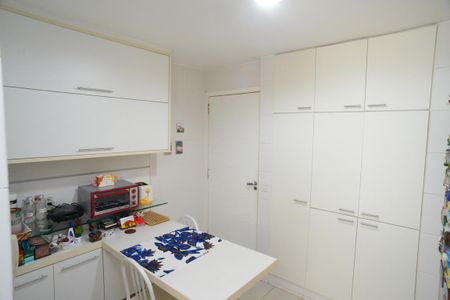 Apartamento à venda com 88m², 2 quartos e 1 vagaCozinha