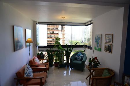 Apartamento à venda com 88m², 2 quartos e 1 vagaSala