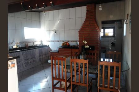 Casa à venda com 225m², 4 quartos e 3 vagas