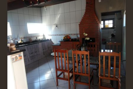 Casa à venda com 225m², 4 quartos e 3 vagas