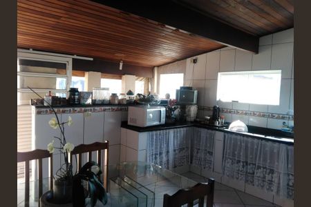 Casa à venda com 225m², 4 quartos e 3 vagas