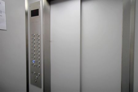 Apartamento à venda com 45m², 1 quarto e sem vagaElevador