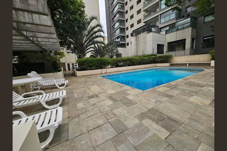 Apartamento à venda com 200m², 4 quartos e 2 vagasÁrea comum - Piscina