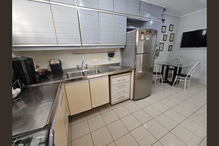 Apartamento à venda com 200m², 4 quartos e 2 vagasCozinha