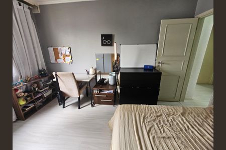 Apartamento à venda com 200m², 4 quartos e 2 vagasQuarto 2