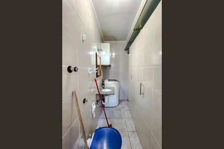Banheiro de casa para alugar com 1 quarto, 19m² em Vila Dom Pedro I, São Paulo