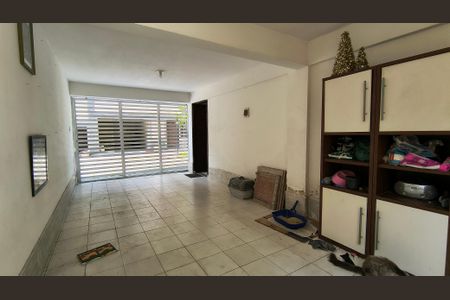 Casa de condomínio à venda com 150m², 3 quartos e 2 vagasGaragem