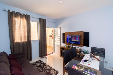 Sala de apartamento para alugar com 2 quartos, 47m² em Jardim Riacho das Pedras , Contagem