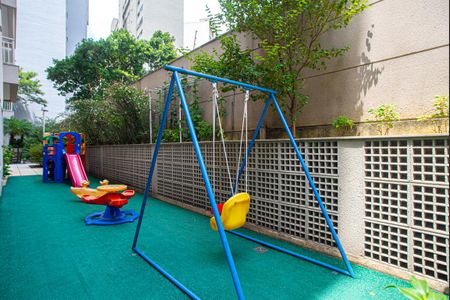 Apartamento para alugar com 76m², 2 quartos e 1 vagaÁrea comum - Playground