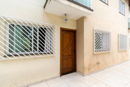 Casa de condomínio à venda com 110m², 3 quartos e 3 vagas Casa de condomínio à venda com 110m², 3 quartos e 3 vagasFachada