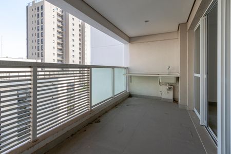 Studio para alugar com 33m², 1 quarto e sem vaga Studio para alugar com 33m², 1 quarto e sem vagaVaranda