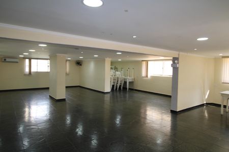 Apartamento à venda com 57m², 2 quartos e 1 vagaÁrea Comum