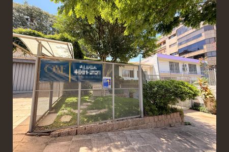 Casa para alugar com 239m², 3 quartos e 3 vagasPlaca Instalada com código IBIW-418 no dia 21/11