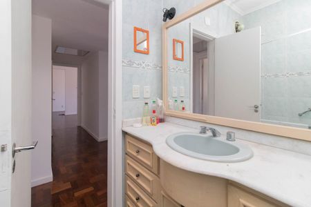 Apartamento para alugar com 130m², 3 quartos e 3 vagasBanheiro