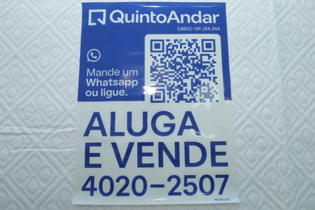 Apartamento à venda com 41m², 2 quartos e sem vagaPlaca instalada na janela do quarto do imóvel (4ºandar) - Código NVVR-210