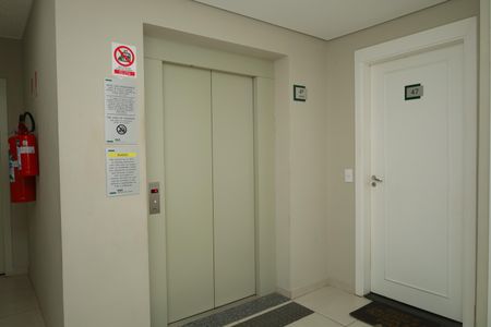Apartamento à venda com 41m², 2 quartos e sem vagaÁrea comum - Saguão do andar