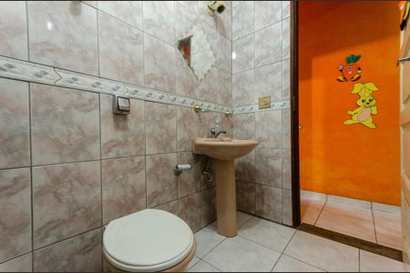 Casa à venda com 334m², 6 quartos e 2 vagasBanheiro 1 - Casa 2