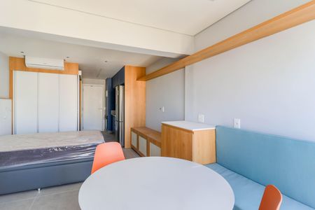 Studio à venda com 32m², 1 quarto e 1 vaga Studio à venda com 32m², 1 quarto e 1 vagaStudio