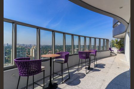 Studio à venda com 32m², 1 quarto e 1 vaga Studio à venda com 32m², 1 quarto e 1 vagaÁrea comum - Terraço