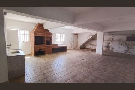 Casa para alugar com 250m², 3 quartos e 2 vagasChurrasqueira