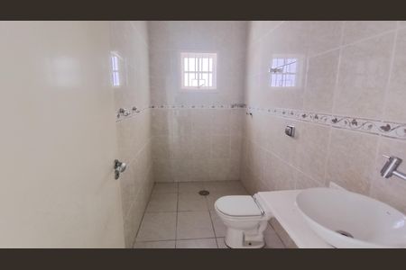 Casa para alugar com 250m², 3 quartos e 2 vagasBanheiro 1