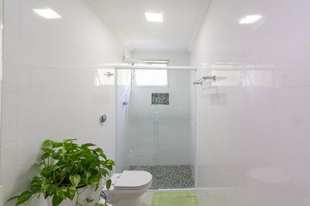 Apartamento à venda com 74m², 2 quartos e 1 vaga Apartamento à venda com 74m², 2 quartos e 1 vagaBanheiro Social