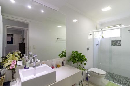 Apartamento à venda com 74m², 2 quartos e 1 vaga Apartamento à venda com 74m², 2 quartos e 1 vagaBanheiro Social