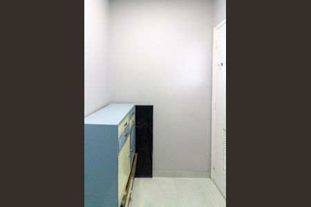 Apartamento à venda com 74m², 2 quartos e 1 vaga Apartamento à venda com 74m², 2 quartos e 1 vagaQuarto de Serviço