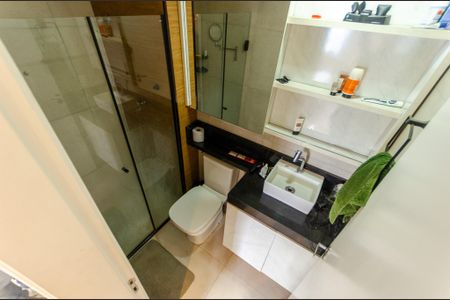 Apartamento à venda com 42m², 2 quartos e 1 vaga Apartamento à venda com 42m², 2 quartos e 1 vagaBanheiro