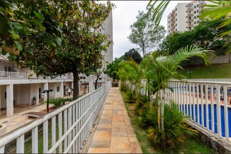 Apartamento à venda com 42m², 2 quartos e 1 vaga Apartamento à venda com 42m², 2 quartos e 1 vagaÁrea comum - Piscina