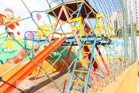 Apartamento à venda com 43m², 2 quartos e 1 vaga Apartamento à venda com 43m², 2 quartos e 1 vagaÁrea comum - Playground