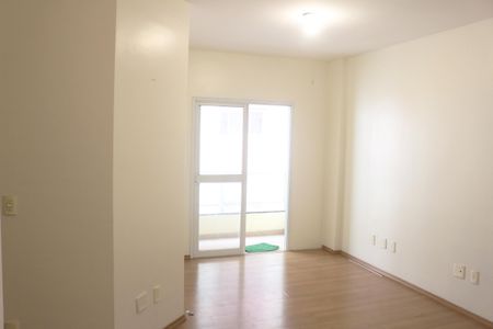 Apartamento à venda com 100m², 3 quartos e 2 vagasSala