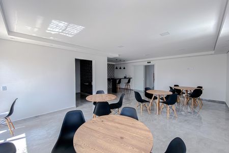 Apartamento para alugar com 33m², 1 quarto e sem vaga Apartamento para alugar com 33m², 1 quarto e sem vagaÁrea comum - Salão de festas