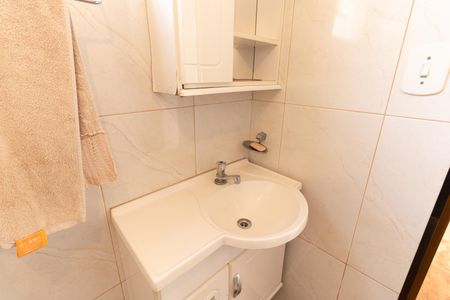 Casa à venda com 157m², 2 quartos e 2 vagasBanheiro 2