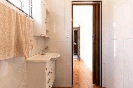 Casa à venda com 157m², 2 quartos e 2 vagasBanheiro 2