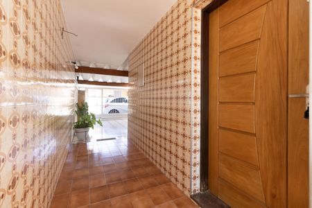 Casa à venda com 157m², 2 quartos e 2 vagasEntrada 