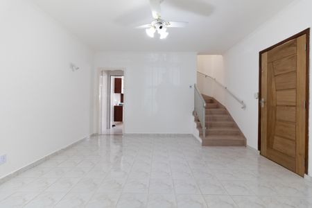 Casa à venda com 157m², 2 quartos e 2 vagasSala