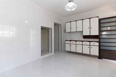 Casa à venda com 157m², 2 quartos e 2 vagasCozinha 
