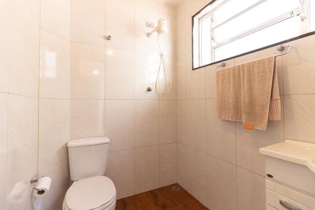 Casa à venda com 157m², 2 quartos e 2 vagasBanheiro 2